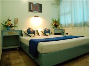 Legazpi Tourist Inn Екстер'єр фото